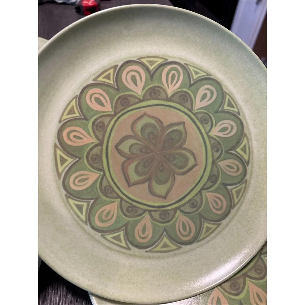 Vintage MCM Melamine 9.5